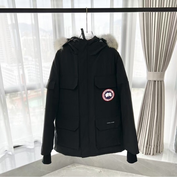 Canada Goose Men's Coat，Very comfortable to wear - Picture 3 of 9